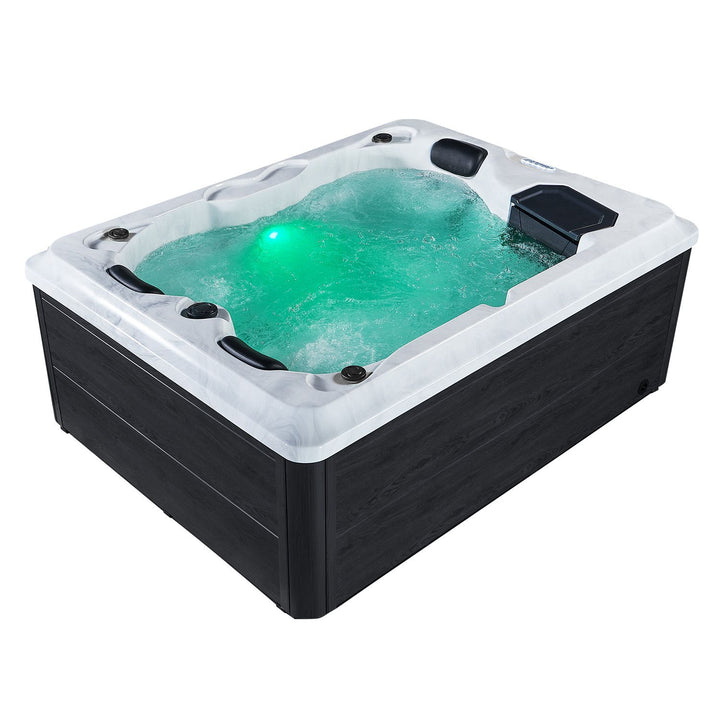 Outdoor Whirlpool Oasis mit Treppe