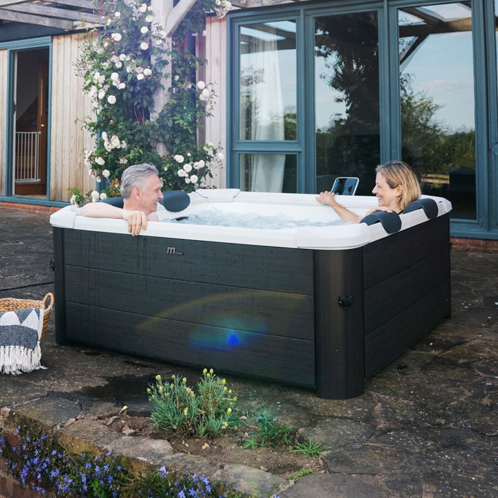 Whirlpool Oslo Plus mit LED-Beleuchtung