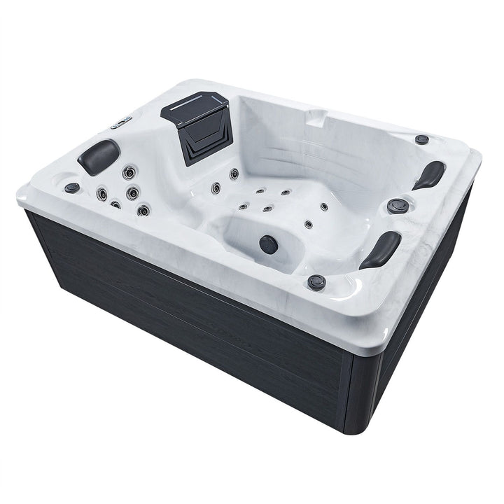 Outdoor Whirlpool Oasis mit Treppe